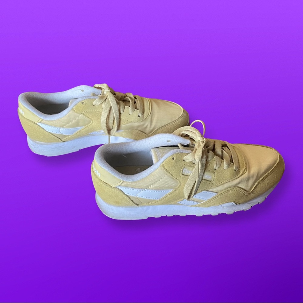 Reebok yellow women’s size 8.5. Fits like an 8.